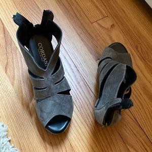 Cordani 4 inch wedge suede shoe. Size 39